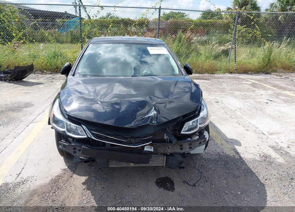 2018 CHEVROLET CRUZE VIN: 1G1BC5SM9J7191075