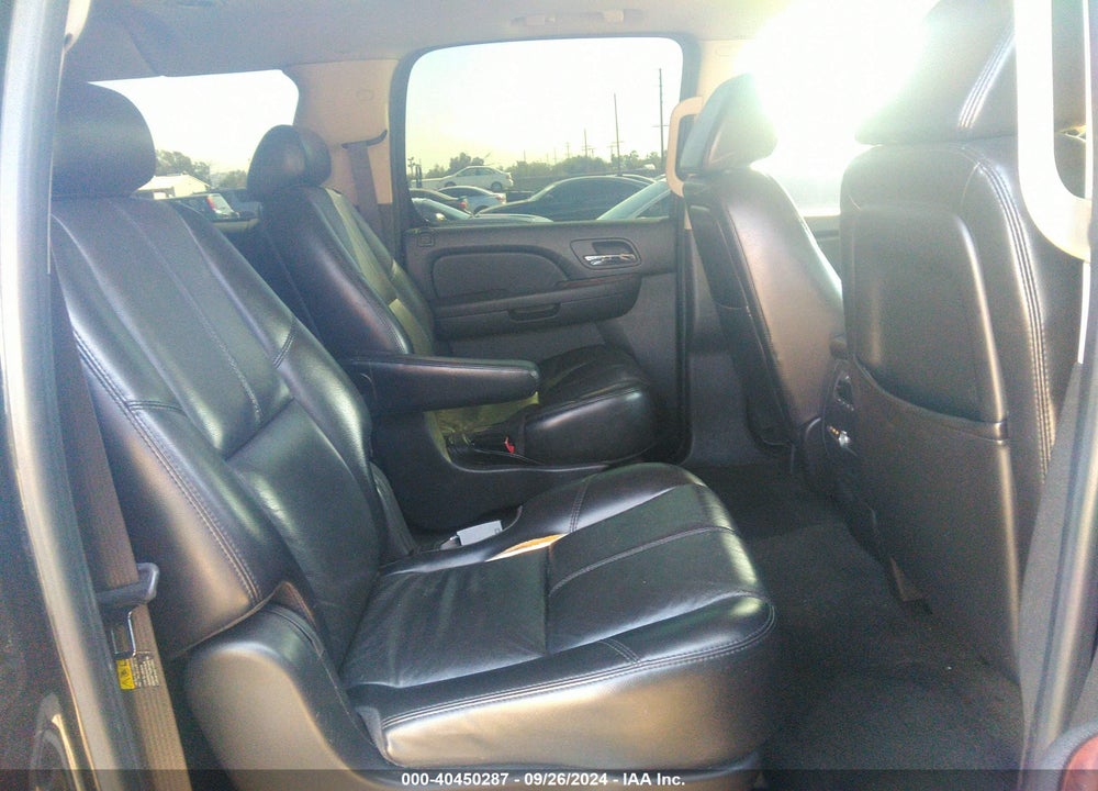 2007 CHEVROLET SUBURBAN 1500 LT VIN: 3GNFC16067G178586
