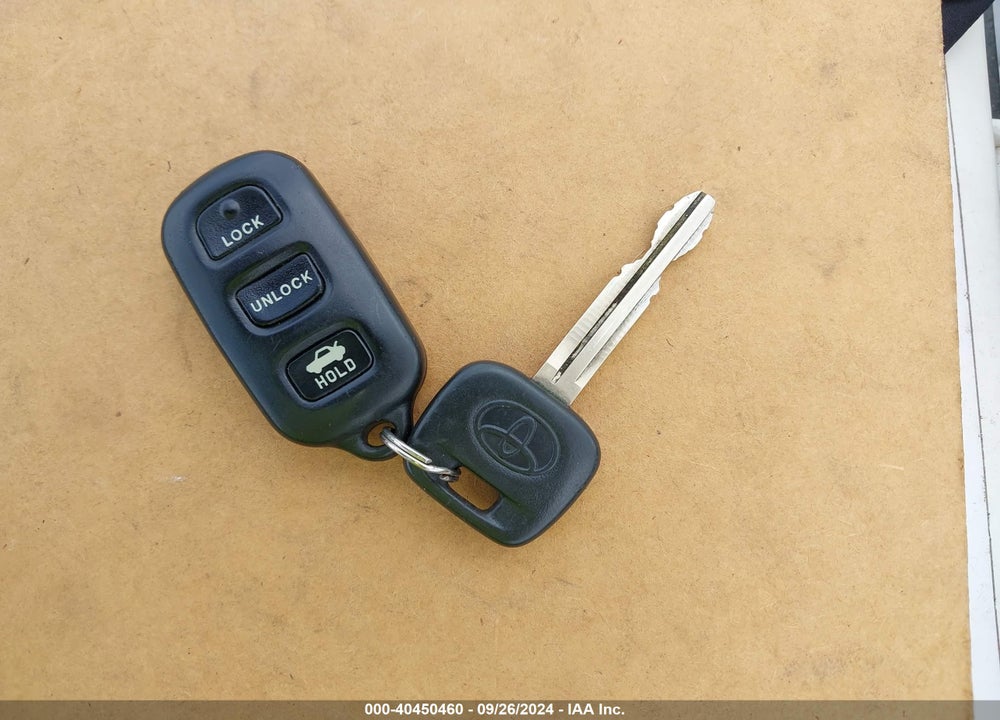 2005 TOYOTA CAMRY LE VIN: 4T1BE32K95U981788