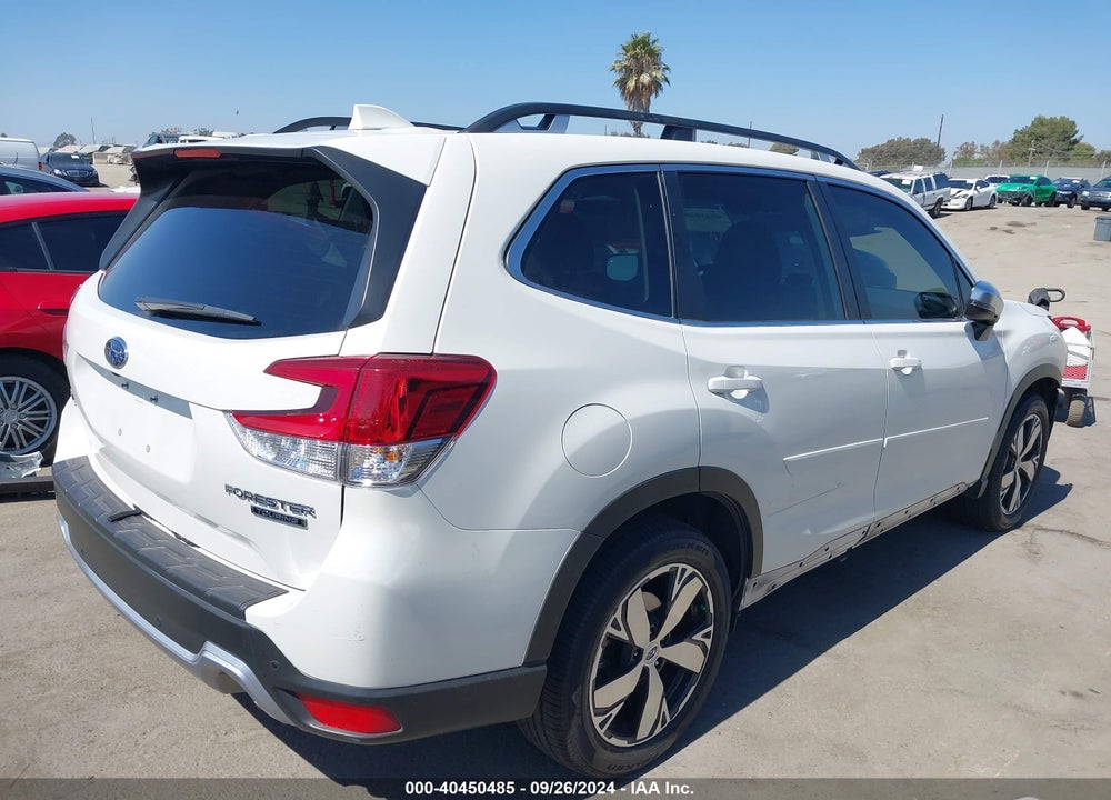 2021 SUBARU FORESTER TOURING VIN: JF2SKAXC7MH565637