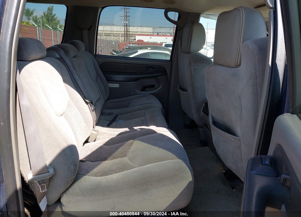 2003 CHEVROLET SUBURBAN 1500 LS VIN: 1GNEC16T03J306321