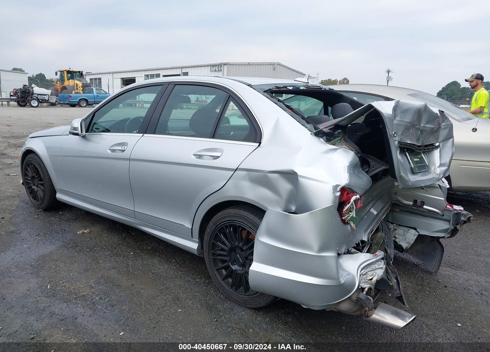 2013 MERCEDES-BENZ C 250 LUXURY/SPORT VIN: WDDGF4HB7DA835254