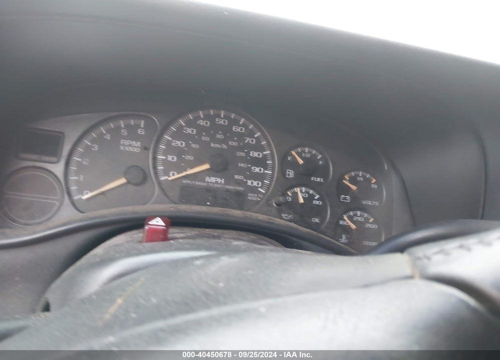 2001 CHEVROLET SILVERADO 1500 LS VIN: 2GCEK19V511151863