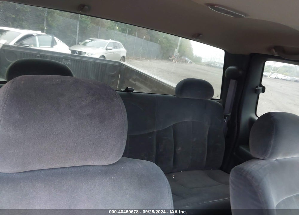 2001 CHEVROLET SILVERADO 1500 LS VIN: 2GCEK19V511151863