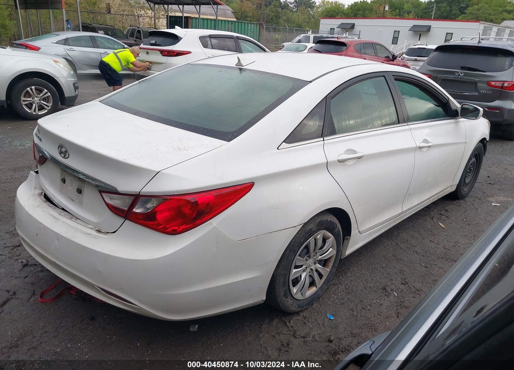 2013 HYUNDAI SONATA GLS VIN: 5NPEB4AC1DH533158