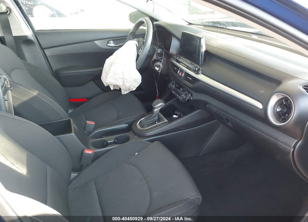 2019 KIA FORTE LXS VIN: 3KPF24AD1KE095112