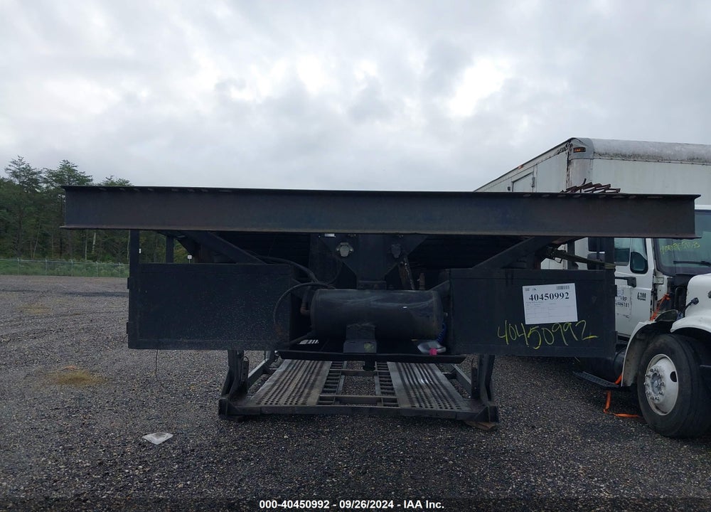 2000 TRAILER --- VIN: 1F9AS5327YH208076