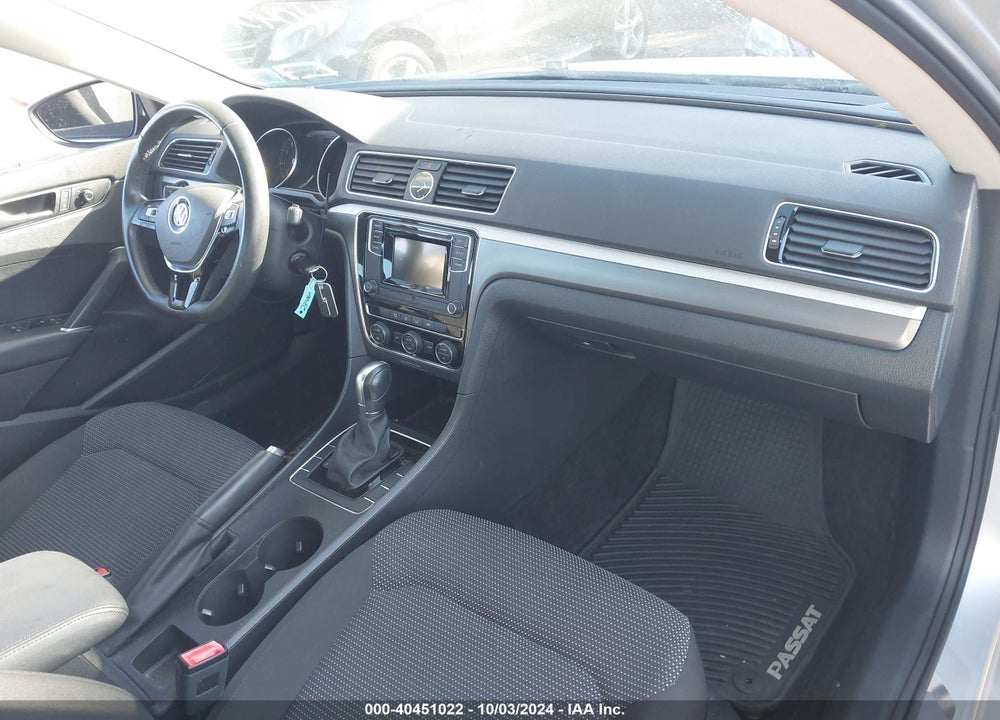 2016 VOLKSWAGEN PASSAT 1.8T R-LINE VIN: 1VWAT7A38GC045318
