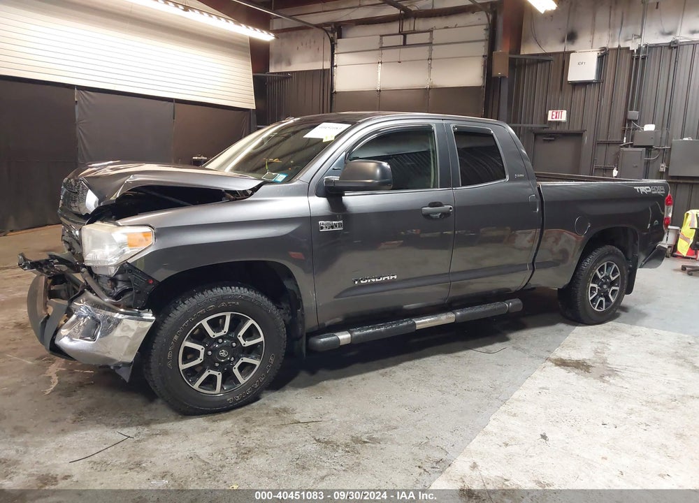 2017 TOYOTA TUNDRA SR5 5.7L V8 VIN: 5TFUY5F15HX644796