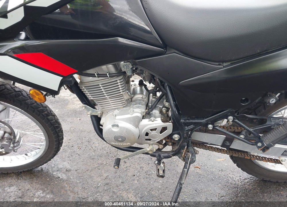 2023 HONDA XR150L E VIN: 3H1KD1310PD004012