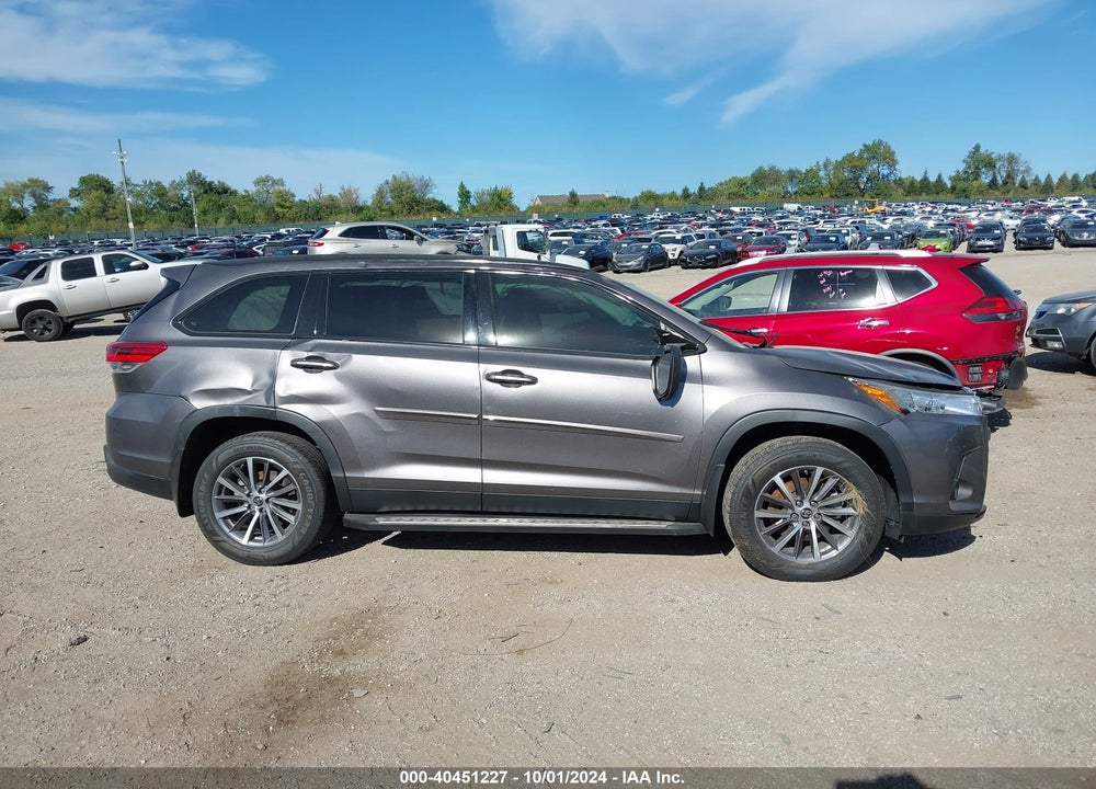 2019 TOYOTA HIGHLANDER XLE VIN: 5TDJZRFH0KS595900
