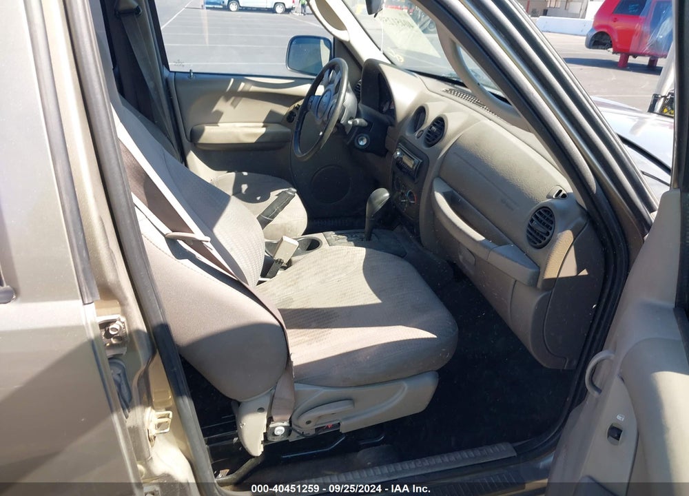 2004 JEEP LIBERTY SPORT VIN: 1J4GK48K64W311130
