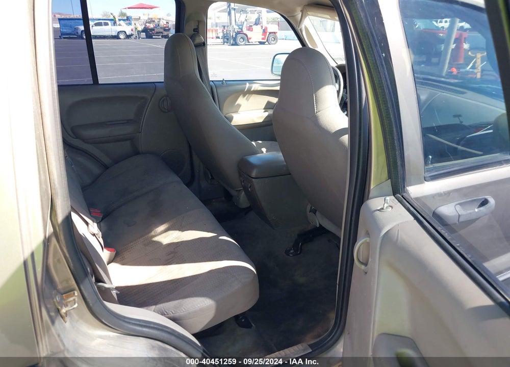 2004 JEEP LIBERTY SPORT VIN: 1J4GK48K64W311130