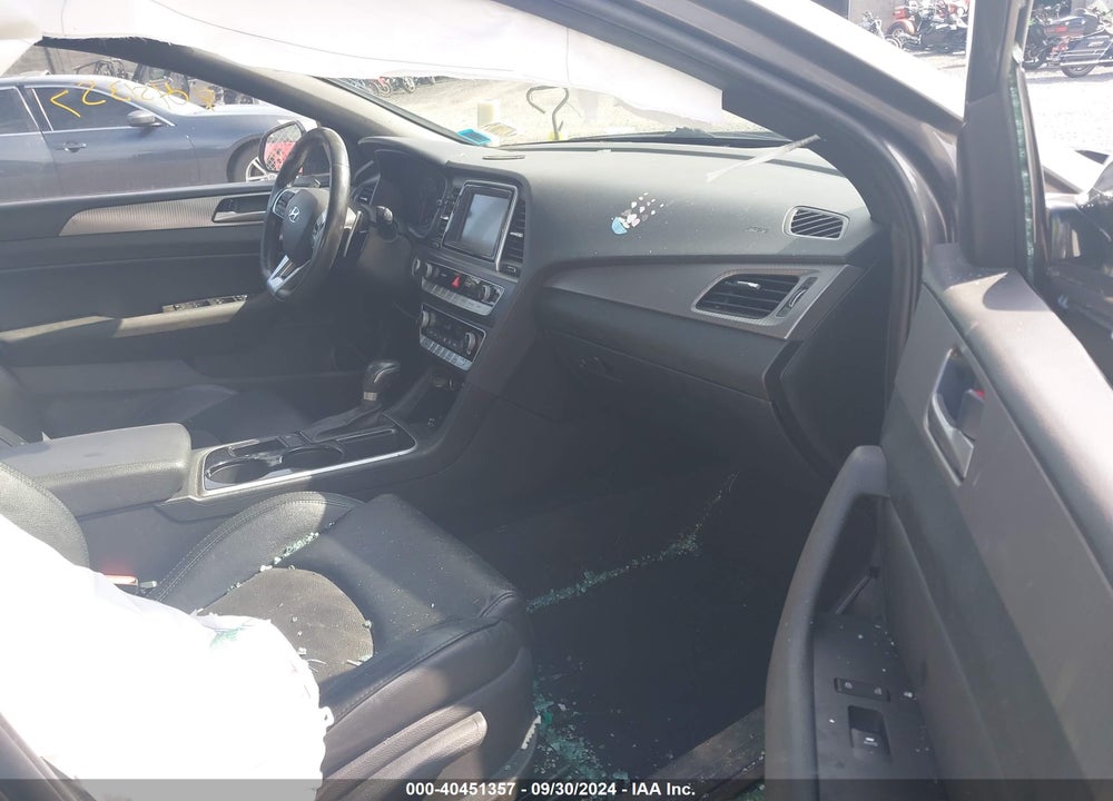 2018 HYUNDAI SONATA SPORT VIN: 5NPE34AF4JH727301