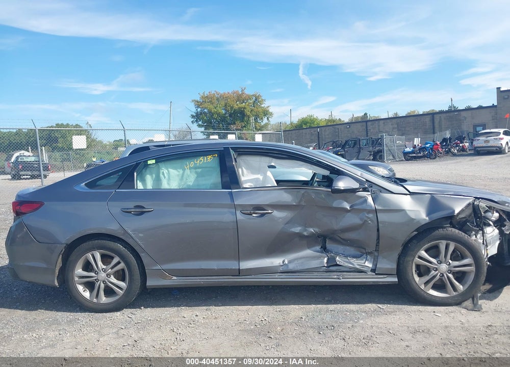 2018 HYUNDAI SONATA SPORT VIN: 5NPE34AF4JH727301