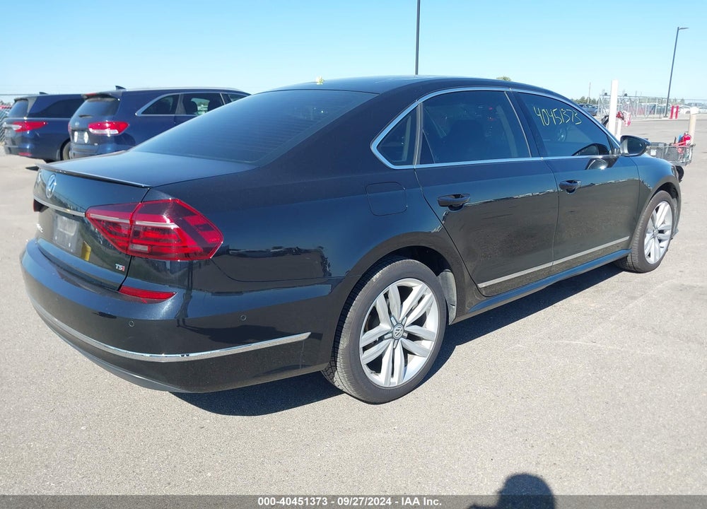 2017 VOLKSWAGEN PASSAT 1.8T SEL PREMIUM VIN: 1VWCT7A35HC064466