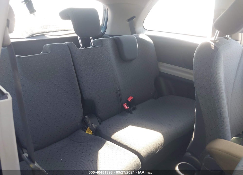 2011 TOYOTA YARIS VIN: JTDJT4K37B5336146