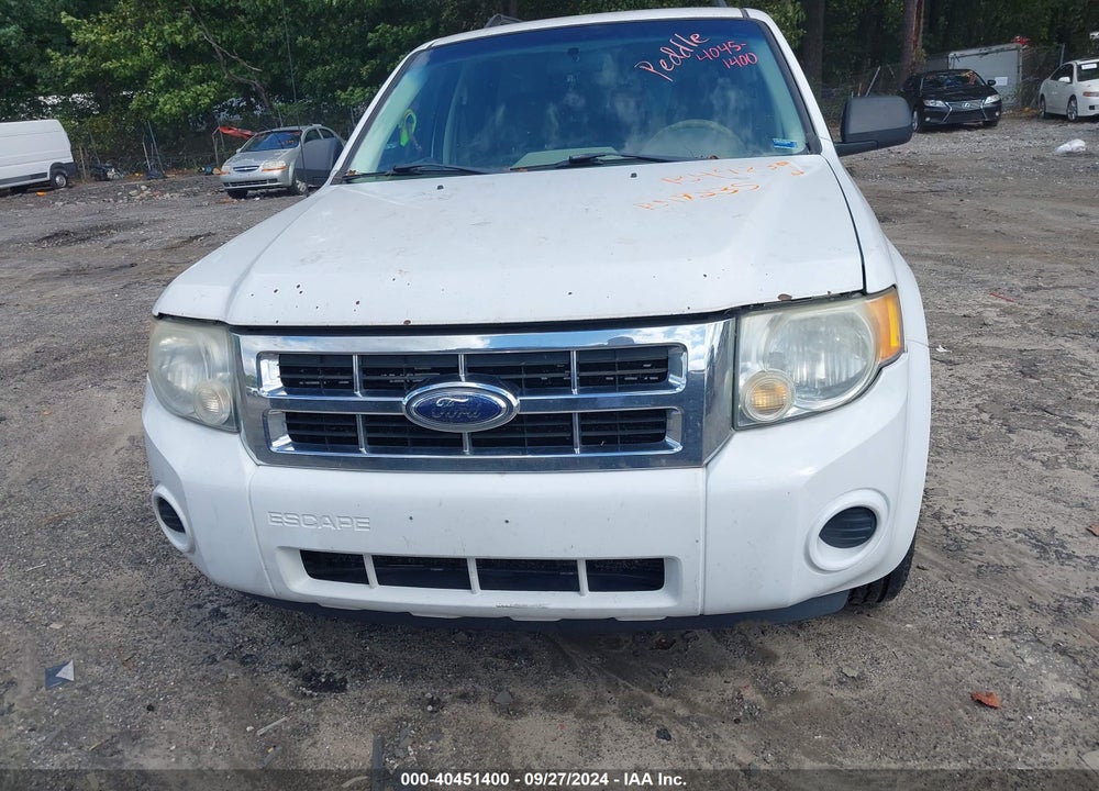 2008 FORD ESCAPE XLS VIN: 1FMCU92Z88KB49236