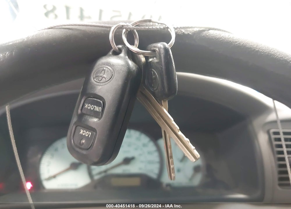 2003 TOYOTA COROLLA LE VIN: JTDBR32E730047362