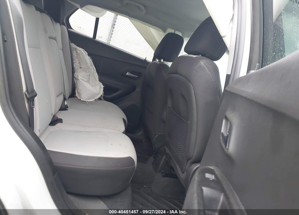 2020 CHEVROLET TRAX AWD LS VIN: 3GNCJNSB2LL231521