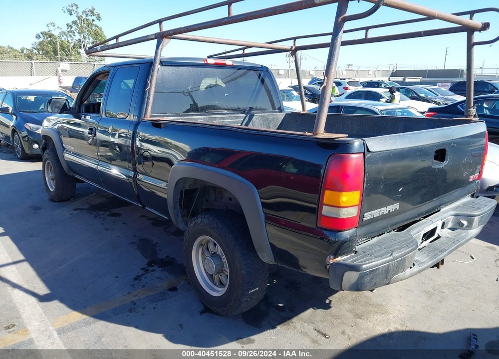 2003 GMC SIERRA 2500HD SLE VIN: 1GTHC29G83E147938