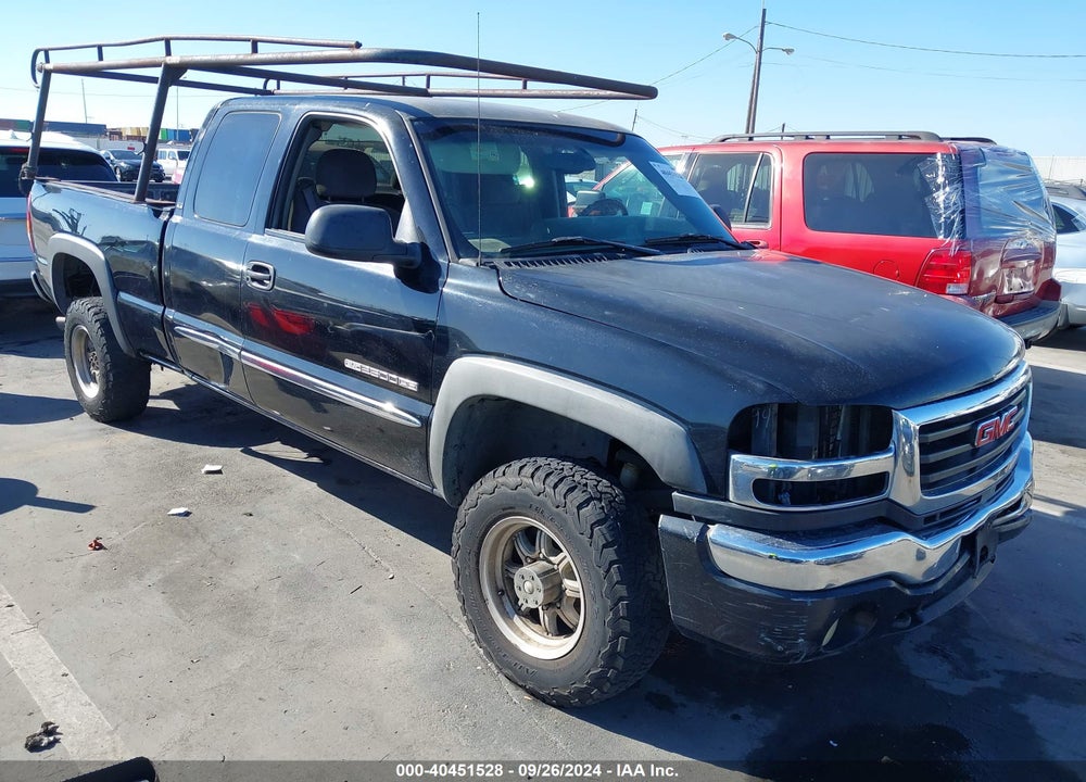 2003 GMC SIERRA 2500HD SLE VIN: 1GTHC29G83E147938