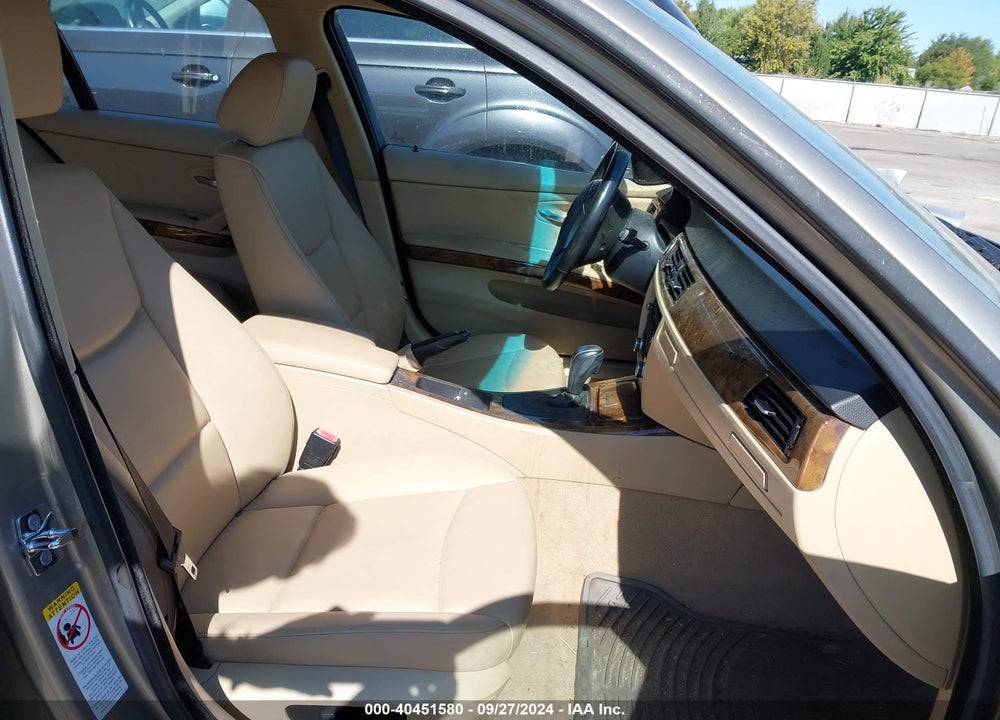 2007 BMW 3 SERIES IT VIN: WBAZS13527FX16352