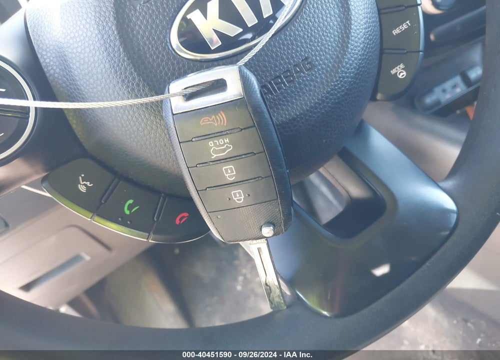 2014 KIA SOUL VIN: KNDJN2A27E7713283