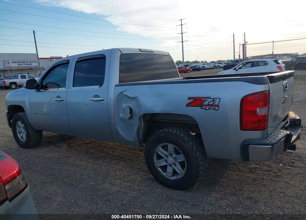 2011 CHEVROLET SILVERADO 1500 LT VIN: 3GCPKSE32BG158863