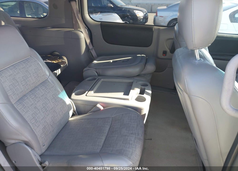 2005 SATURN RELAY FWD VIN: 5GZDV03L35D241896