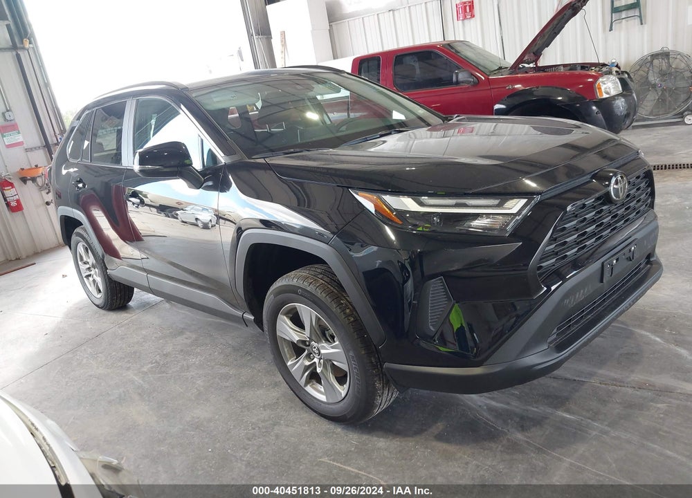 2024 TOYOTA RAV4 XLE VIN: 2T3P1RFV6RW472411