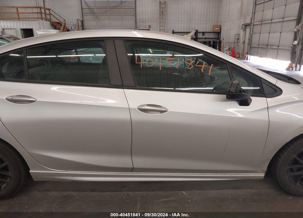 2018 CHEVROLET CRUZE VIN: 1G1BE5SM5J7107599