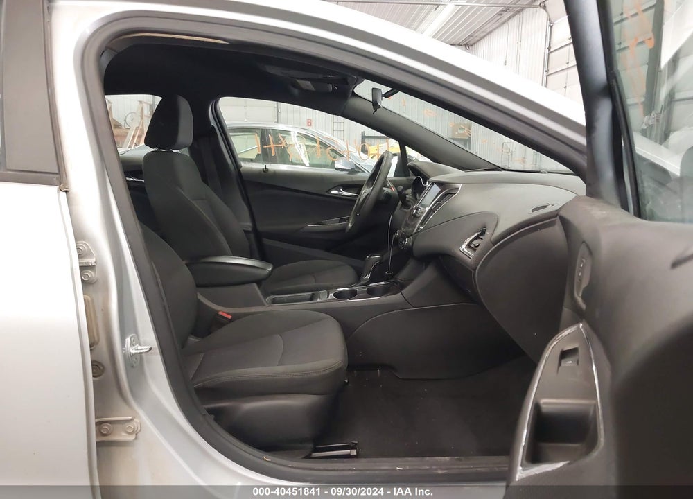 2018 CHEVROLET CRUZE VIN: 1G1BE5SM5J7107599