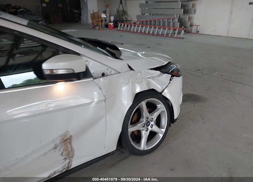 2013 FORD FOCUS TITANIUM VIN: 1FADP3N20DL290047