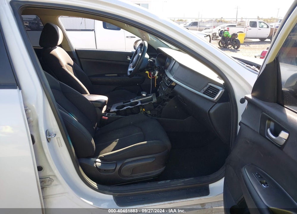 2020 KIA OPTIMA LX VIN: 5XXGT4L32LG424589