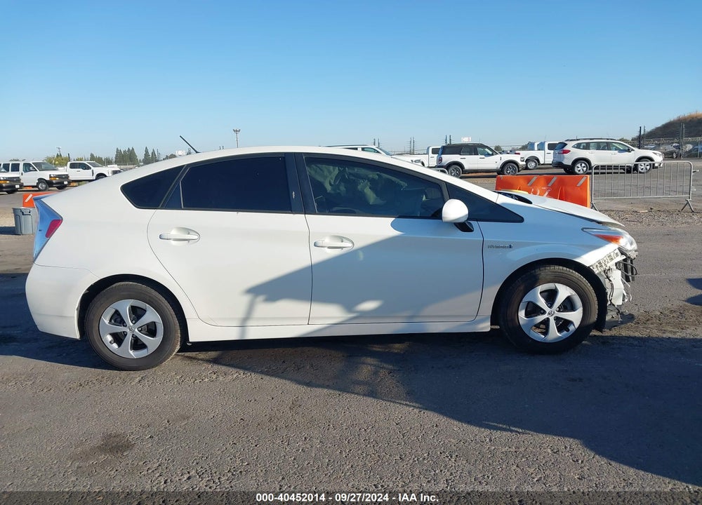 2015 TOYOTA PRIUS THREE VIN: JTDKN3DU2F0402992