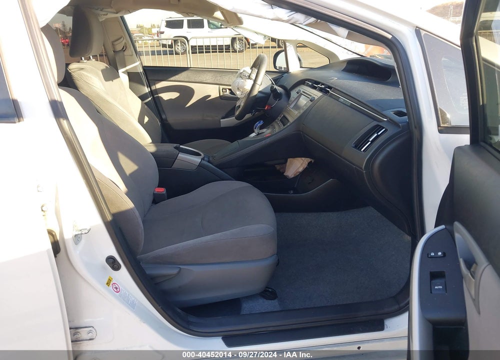 2015 TOYOTA PRIUS THREE VIN: JTDKN3DU2F0402992