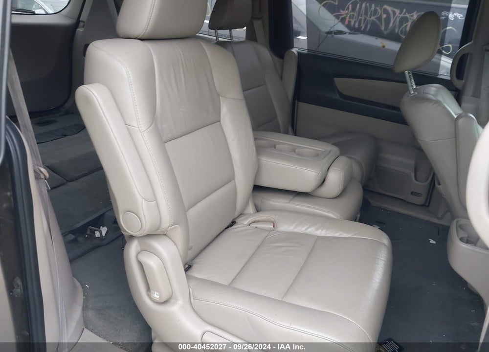 2011 HONDA ODYSSEY EX-L VIN: 5FNRL5H65BB065774