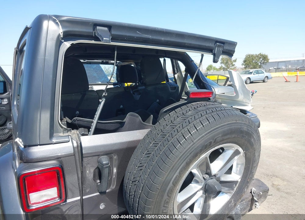2020 JEEP WRANGLER UNLIMITED SAHARA 4X4 VIN: 1C4HJXEN4LW213130