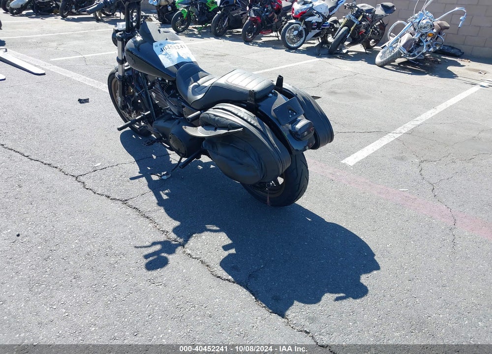 2016 HARLEY-DAVIDSON FXDLS VIN: 1HD1GS826GC323400