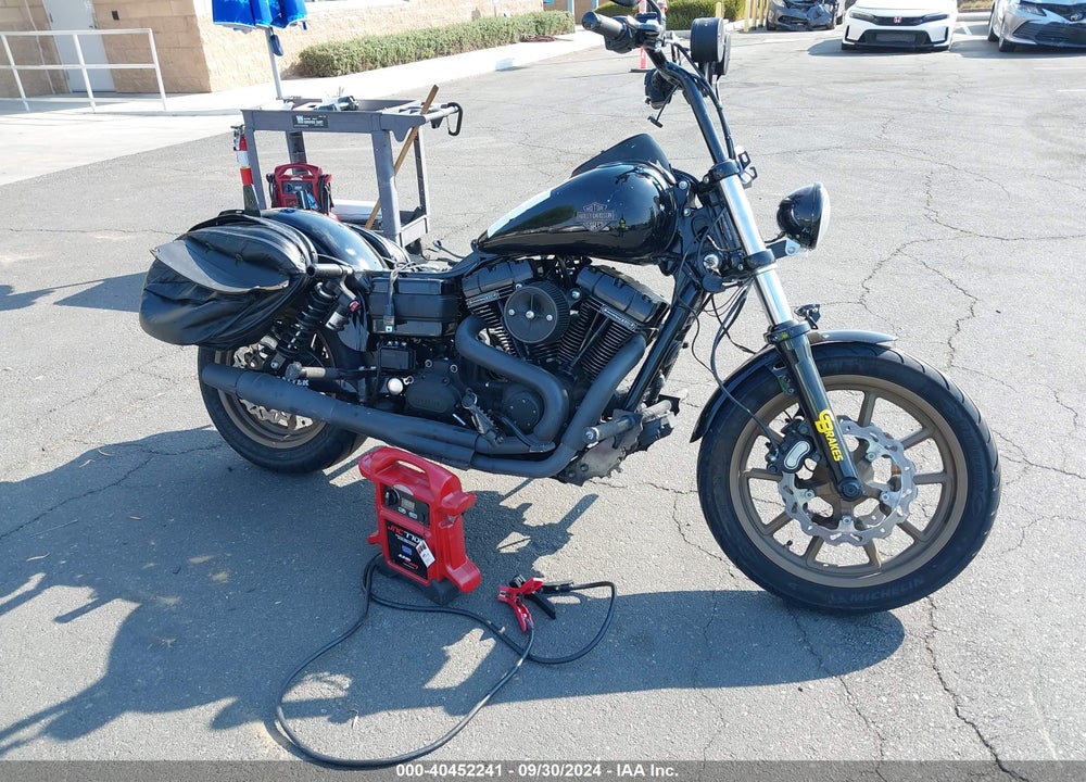 2016 HARLEY-DAVIDSON FXDLS VIN: 1HD1GS826GC323400