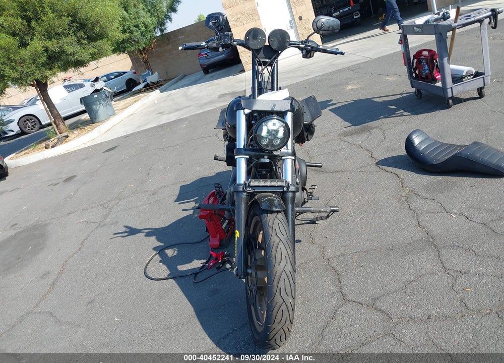 2016 HARLEY-DAVIDSON FXDLS VIN: 1HD1GS826GC323400