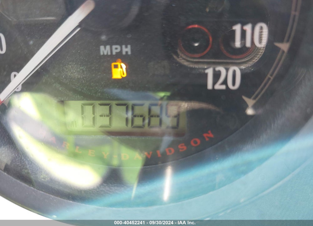 2016 HARLEY-DAVIDSON FXDLS VIN: 1HD1GS826GC323400