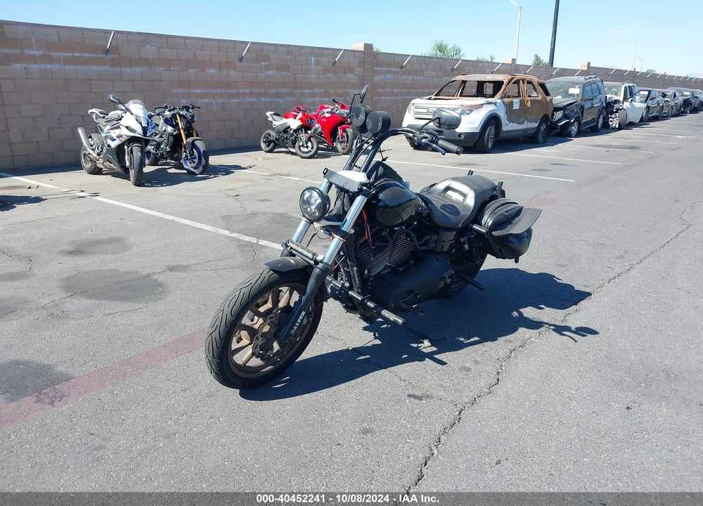2016 HARLEY-DAVIDSON FXDLS VIN: 1HD1GS826GC323400