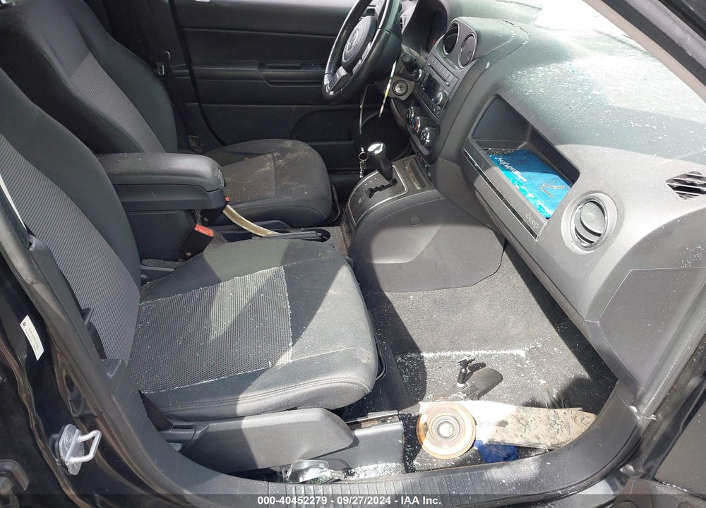 2011 JEEP COMPASS VIN: 1J4NT1FB5BD137565