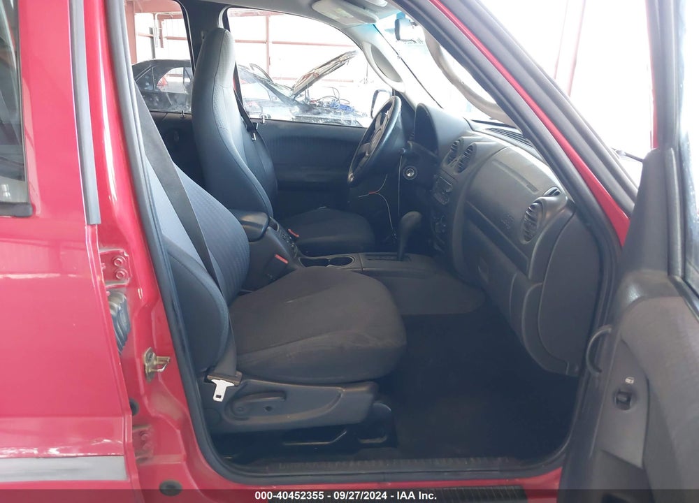 2002 JEEP LIBERTY SPORT VIN: 1J4GK48K02W172108