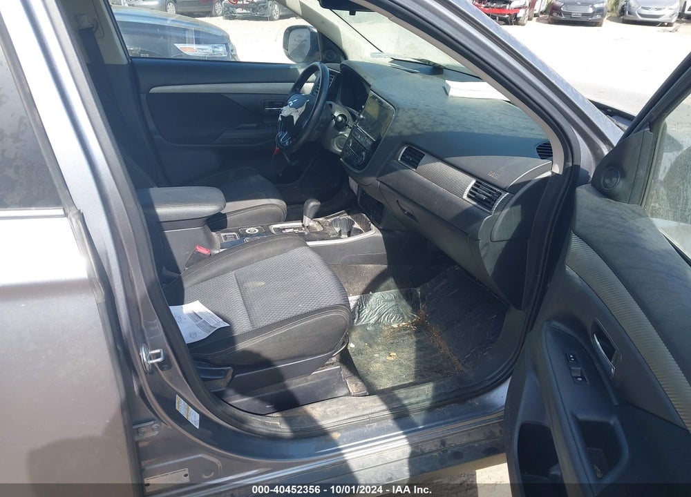2017 MITSUBISHI OUTLANDER SE/SEL VIN: JA4AZ3A39HZ030779