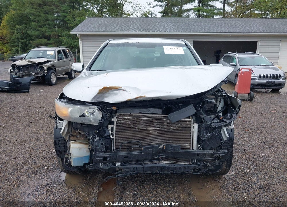 2013 KIA SORENTO LX VIN: 5XYKT4A12DG311024
