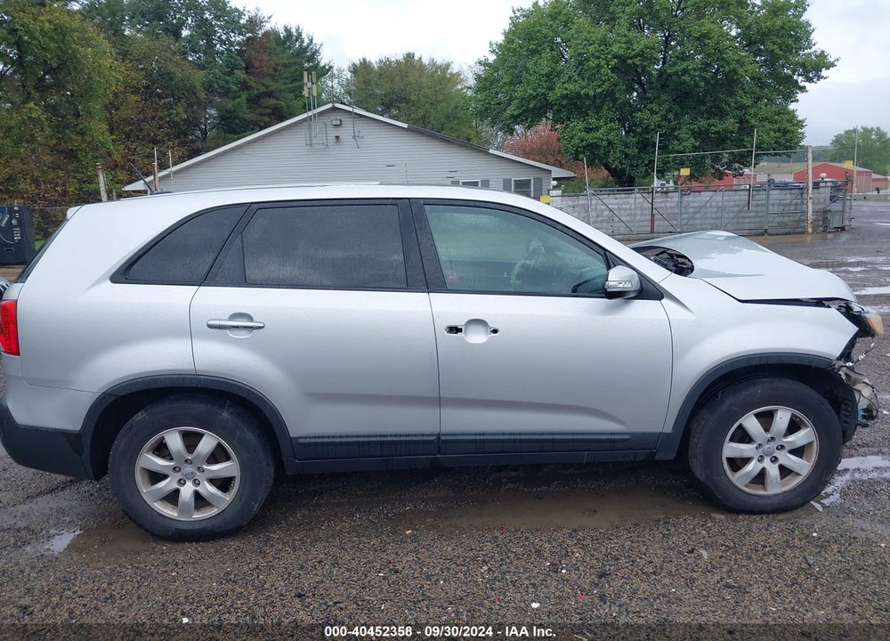2013 KIA SORENTO LX VIN: 5XYKT4A12DG311024