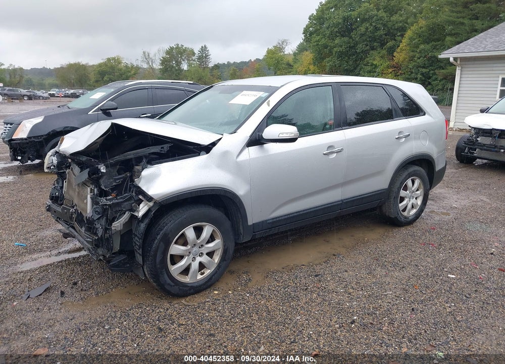 2013 KIA SORENTO LX VIN: 5XYKT4A12DG311024